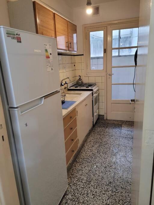 Apartamento Depto. Comodo Y Centrico. Muy Buena Vista Y Luz. *